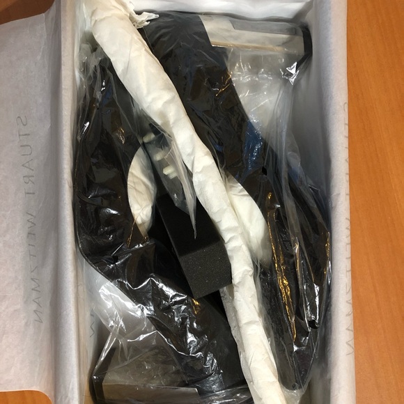 9M Stuart Weitzman Litelys6 Black Suede Pumps - Picture 11 of 13